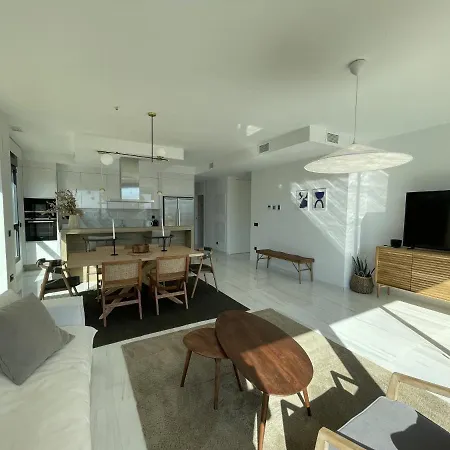 Luxury Sea View By United Renters