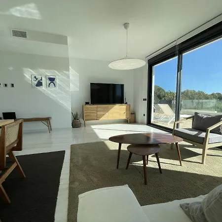 Luxury Sea View By United Renters