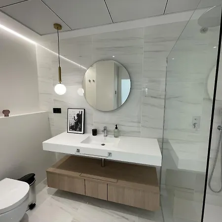 Apartment Luxury Sea View By United Renters
